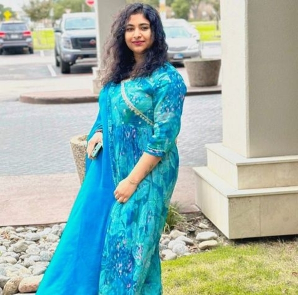 Meet your Posher, Lakshmi - Picture 1 of 1